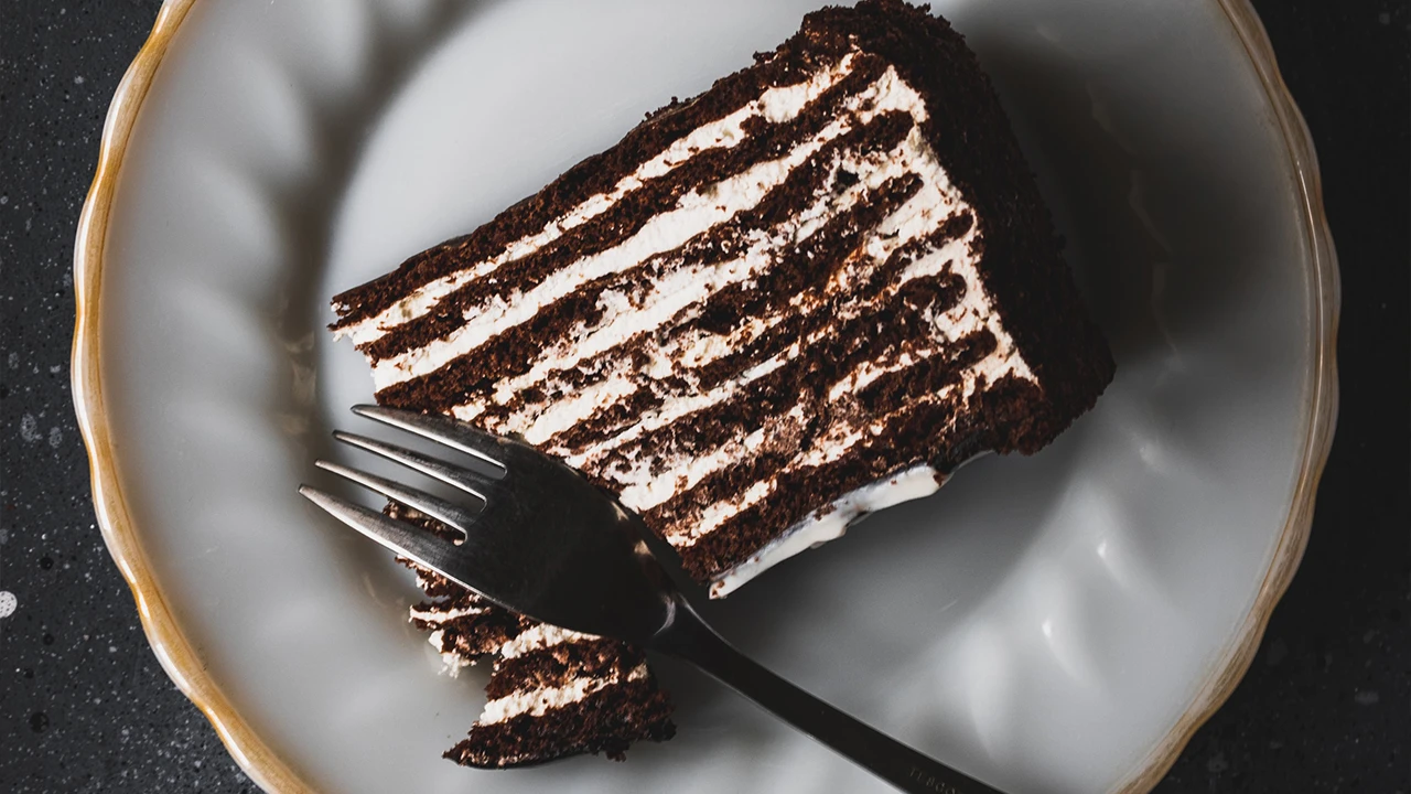 Görünüşü eşsiz ağlayan kek tarifi: Tadına bakanın kalbini çalıyor